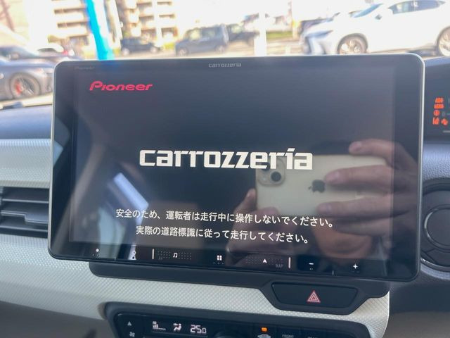 【ナビゲーション】目的地までしっかり案内してくれる使いやすいナビ。Bluetooth接続すればお持ちのスマホやMP3プレイヤーの音楽を再生可能!毎日の運転がさらに楽しくなります!!