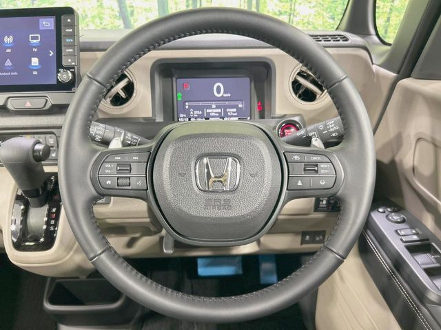 【ステアリングスイッチ】運転中、前方から目線をそらすことなく、オーディオ等の操作が可能な便利機能!安心&快適なドライブを演出してくれます♪