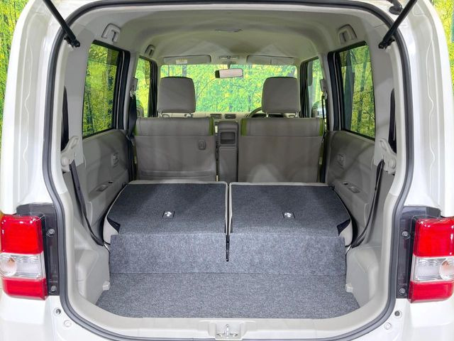 普段のお買い物や通勤、送迎等に十分な荷室スペースを確保しております。セカンドシートを倒すと、大きな荷物の積載も可能です♪