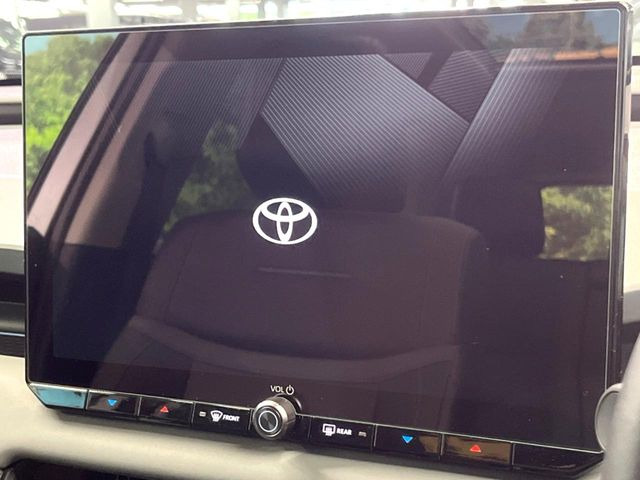 �y12.9�C���` �f�B�X�v���C�I�[�f�B�I�z���ʂ̃f�B�X�v���C��AppleCarPlay��AndroidAuto�����p�\�B�傫�ȉ�ʂŃX�}�z�i�r�A�v���������p���������܂���