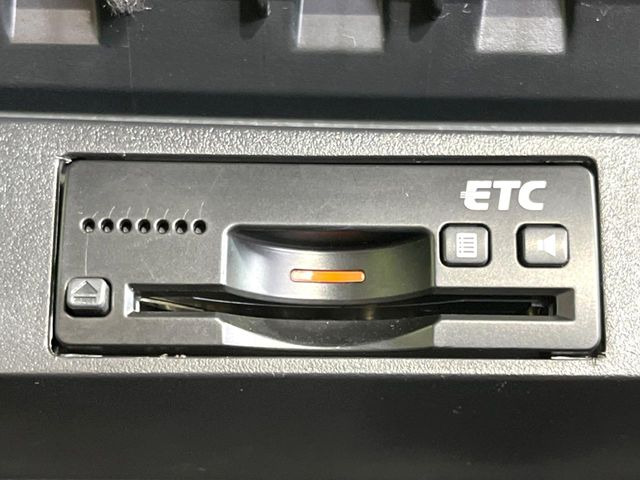 【ETC】高速道路の料金所をストレスなく通過!話題のスポットやサービスエリアに多い「スマートIC」利用時は必須のアイテムです。当店でセットアップを実施、ご納車当日からすぐにご利用いただけます!