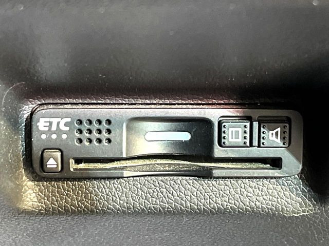 【ETC】高速道路の料金所をストレスなく通過!話題のスポットやサービスエリアに多い「スマートIC」利用時は必須のアイテムです。当店でセットアップを実施、ご納車当日からすぐにご利用いただけます!