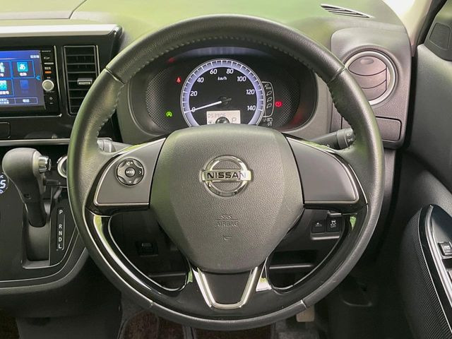 【ステアリングスイッチ】運転中、前方から目線をそらすことなく、オーディオ等の操作が可能な便利機能!安心&快適なドライブを演出してくれます♪