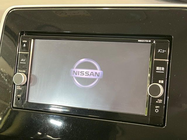 【純正ナビ】人気の純正ナビを装備。オーディオ機能も充実しており、Bluetooth接続すればお持ちのスマホやMP3プレイヤーの音楽を再生可能!毎日の運転がさらに楽しくなります!!