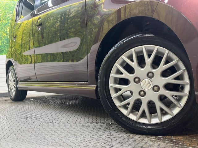 �y�A���~�z�C�[���z�O�ςɃ}�b�`�����A���~�z�C�[���𑕒����Ă���܂��B�e��A���~�z�C�[����A�X�^�b�h���X�^�C�����戵�����Ă���܂��B���񂲑��k����������