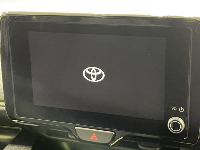 �y����8�^�f�B�X�v���C�I�[�f�B�I�z���ʂ̃f�B�X�v���C��AppleCarPlay��AndroidAuto�����p�\�B�傫�ȉ�ʂŃX�}�z�i�r�A�v���������p���������܂���