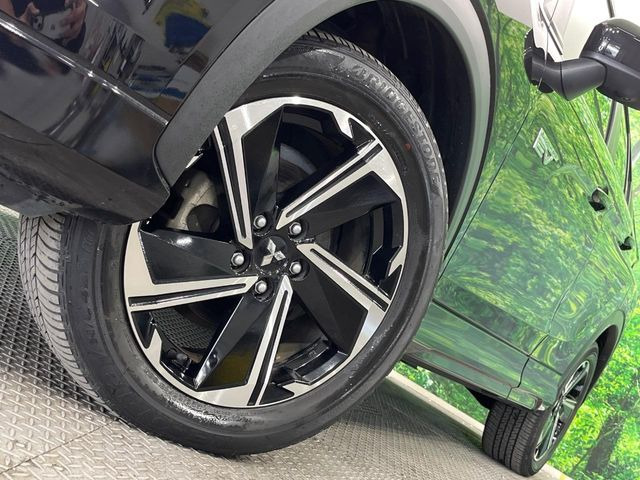�y����18�C���`�A���~�z�C�[���z�O�ςɃ}�b�`���������A���~�z�C�[���𑕒����Ă���܂��B�e��ЊO�A���~�z�C�[����A�X�^�b�h���X�^�C�����戵�����Ă���܂��B���񂲑��k����������