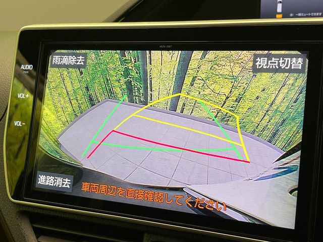 【バックカメラ】駐車時に後方がリアルタイム映像で確認できます。大型商業施設や立体駐車場での駐車時や、夜間のバック時に大活躍!運転スキルに関わらず、今や必須となった装備のひとつです!