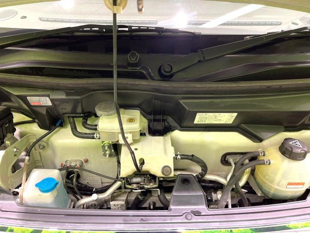 親切・丁寧な専門メカニックスタッフが応対!・車検・点検整備・事故等の修理などアフターサービスも安心。お車のカスタマイズもネクステージのサービススタッフまでご相談ください!