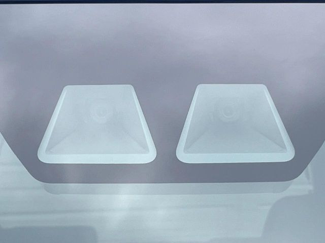 【スマートアシスト】走行中に前方の車両等を認識し、衝突しそうな時は警報とブレーキで衝突回避と被害軽減をアシスト。より安全にドライブをお楽しみいただけます。