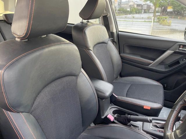 �y�n�[�t���U�[�V�[�g�z�������ƍ���S�n�𗼗������l�C�̃V�[�g���w�ʁE���ʂ̃t�@�u���b�N�f�ނ́A�ʋC���̗ǂ��⊊��ɂ����ɗD��Ă��܂��B�C���╞���ɍ��E���ꂸ���K�ɂ���肢�������܂��B