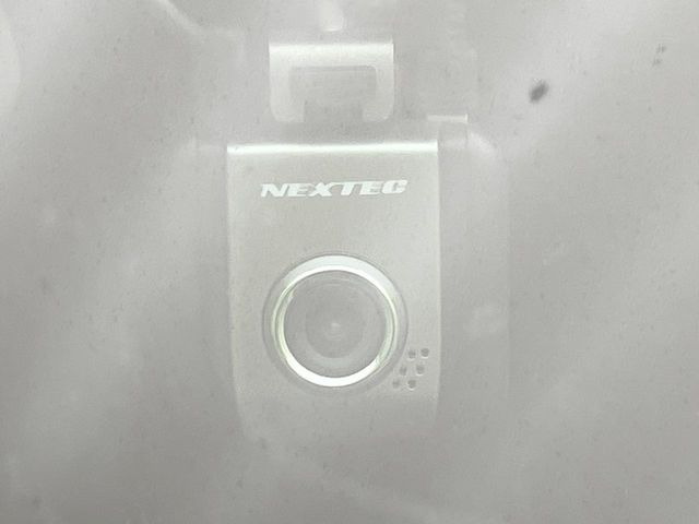 【ドライブレコーダー】ドライブレコーダー装備!走行中はもちろん、あおり運転や事故に遭遇した際、映像で記録し、万一のリスクに備えます。※記録用SDカードはお客様ご自身でご準備いただく必要があります。