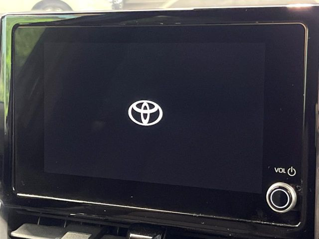 �y8�C���` �f�B�X�v���C�I�[�f�B�I�z���ʂ̃f�B�X�v���C��AppleCarPlay��AndroidAuto�����p�\�B�傫�ȉ�ʂŃX�}�z�i�r�A�v���������p���������܂���