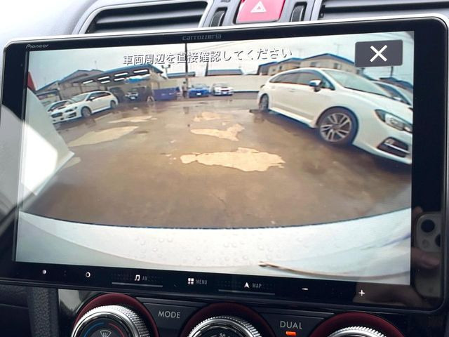 【サイド&バックカメラ】停車・駐車時に死角になりがちな運転席から見えづらいサイドとリアの障害物を確認できます!雨天時や夜間などは特に活躍してくれるアイテムです。