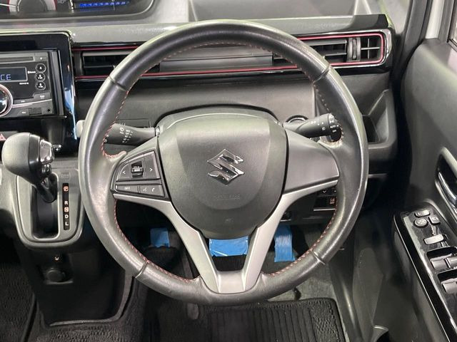 �y�X�e�A�����O�X�C�b�`�z�^�]���A�O������ڐ������炷���ƂȂ��A�I�[�f�B�I���̑��삪�\�ȕ֗��@�\!���S&���K�ȃh���C�u�����o���Ă���܂���