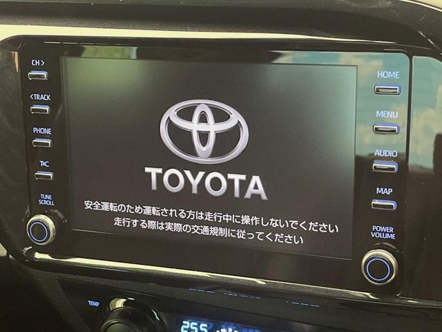 �y8�C���` �f�B�X�v���C�I�[�f�B�I�z���ʂ̃f�B�X�v���C��AppleCarPlay��AndroidAuto�����p�\�B�傫�ȉ�ʂŃX�}�z�i�r�A�v���������p���������܂���