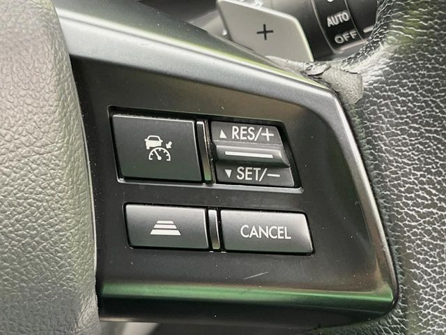 【全車速追従機能付クルーズコントロール】高速道路での長距離走行が楽に!!自動で速度を保つクルーズコントロールが、衝突軽減システムと連携し、前方の車両を感知して車間を保つように速度調節してくれます!!