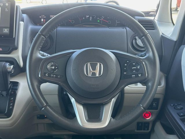 ドライバーによって運転しやすいポジションは異なり、あの車はどうなのか不安なこともありますよね。気になるお車は店頭で乗り込んでご確認いただけます♪
