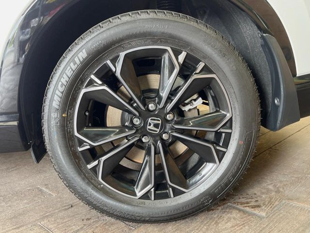 �y����19�C���`�A���~�z�C�[���z�O�ςɃ}�b�`���������A���~�z�C�[���𑕒����Ă���܂��B�e��ЊO�A���~�z�C�[����A�X�^�b�h���X�^�C�����戵�����Ă���܂��B���񂲑��k����������