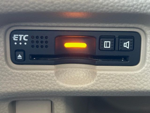 【ETC】高速道路の料金所をストレスなく通過!話題のスポットやサービスエリアに多い「スマートIC」利用時は必須のアイテムです。当店でセットアップを実施、ご納車当日からすぐにご利用いただけます!