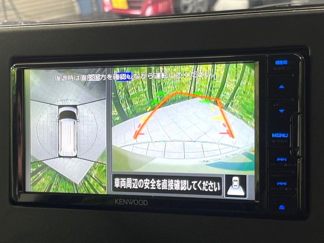 �y�}���`�A���E���h���j�^�[�z��p�̃J�����ɂ��A�ォ�猩���낵���悤�Ȏ��_��360�x�N���}�̎��͂��m�F���邱�Ƃ��ł��܂������p�������m�F���₷���A�����ꏊ�ł̐؂�Ԃ��⒓�Ԃ��X���[�Y�ɍs���܂��B