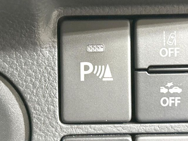 【クリアランスソナー】バンパーに付いたセンサーが障害物を検知!一定の距離に近づくとアラートで教えてくれます♪狭い駐車スペースや車庫入れ時も安心ですね☆
