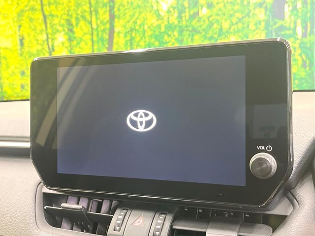 【10.5インチナビ】高級感とインパクトのある大画面ナビを装備。各種オーディオ操作はもちろん、スマホ連携もできる利便性の高いナビです♪