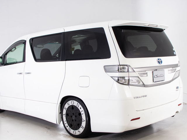 ★展示前点検実施★特殊な機材も用いて、全車点検を実施しております!
