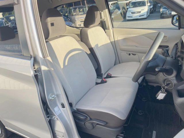 ドライバーによって運転しやすいポジションは異なり、あの車はどうなのか不安なこともありますよね。気になるお車は店頭で乗り込んでご確認いただけます♪