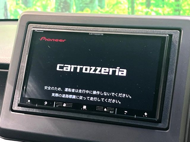 【純正ナビ】人気の純正ナビを装備。オーディオ機能も充実しており、Bluetooth接続すればお持ちのスマホやMP3プレイヤーの音楽を再生可能!毎日の運転がさらに楽しくなります!!