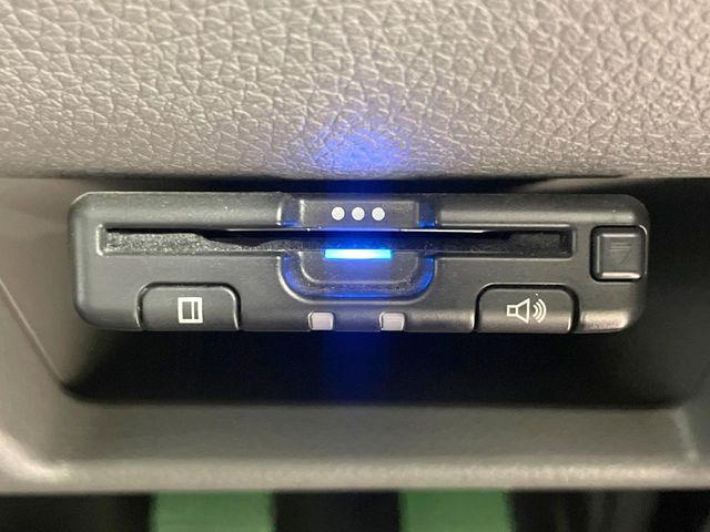 【ETC】高速道路の料金所をストレスなく通過!話題のスポットやサービスエリアに多い「スマートIC」利用時は必須のアイテムです。当店でセットアップを実施、ご納車当日からすぐにご利用いただけます!