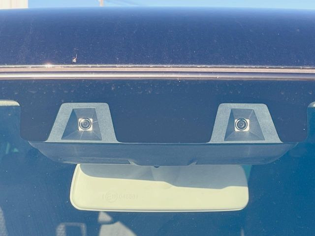 【スズキ セーフティサポート】走行中に前方の車両等を認識し、衝突しそうな時は警報とブレーキで衝突回避と被害軽減をアシスト。より安全にドライブをお楽しみいただけます。