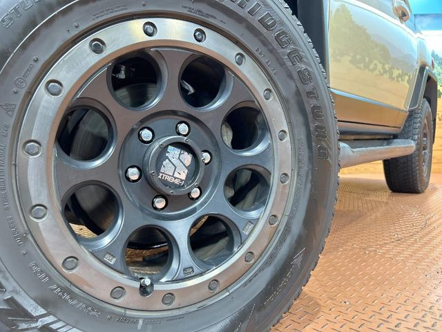 �y17�C���`�A���~�z�C�[���z�O�ςɃ}�b�`�����A���~�z�C�[���𑕒����Ă���܂��B�e��A���~�z�C�[����A�X�^�b�h���X�^�C�����戵�����Ă���܂��B���񂲑��k����������