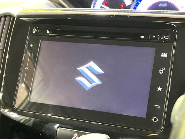【ナビゲーション】使いやすいナビで目的地までしっかり案内してくれます。各種オーディオ再生機能も充実しており、お車の運転がさらに楽しくなります!!