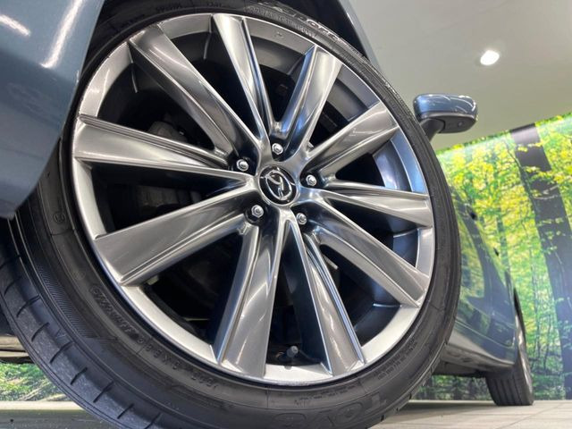 �y����19�C���`�A���~�z�C�[���z�O�ςɃ}�b�`���������A���~�z�C�[���𑕒����Ă���܂��B�e��ЊO�A���~�z�C�[����A�X�^�b�h���X�^�C�����戵�����Ă���܂��B���񂲑��k����������