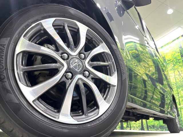 �y����14�C���`�A���~�z�C�[���z�O�ςɃ}�b�`���������A���~�z�C�[���𑕒����Ă���܂��B�e��ЊO�A���~�z�C�[����A�X�^�b�h���X�^�C�����戵�����Ă���܂��B���񂲑��k����������