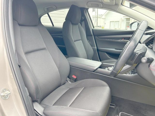 �^�]�Ȃ܂��ɂ͏\���ȃX�y�[�X������A�啿�ȕ��ł��������^�]���Ă�����������ł��B