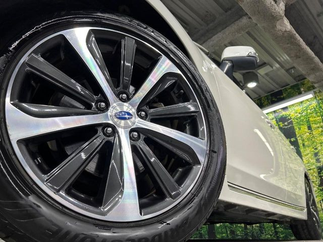 �y����18�C���`�A���~�z�C�[���z�O�ςɃ}�b�`���������A���~�z�C�[���𑕒����Ă���܂��B�e��ЊO�A���~�z�C�[����A�X�^�b�h���X�^�C�����戵�����Ă���܂��B���񂲑��k����������