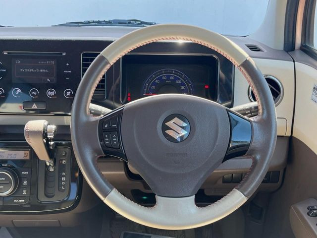 �y�X�e�A�����O�X�C�b�`�z�^�]���A�O������ڐ������炷���ƂȂ��A�I�[�f�B�I���̑��삪�\�ȕ֗��@�\!���S&���K�ȃh���C�u�����o���Ă���܂���