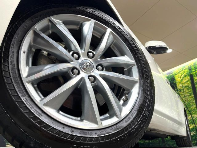 �y�����A���~�z�C�[���z�O�ςɃ}�b�`���������A���~�z�C�[���𑕒����Ă���܂��B�e��ЊO�A���~�z�C�[����A�X�^�b�h���X�^�C�����戵�����Ă���܂��B���񂲑��k����������