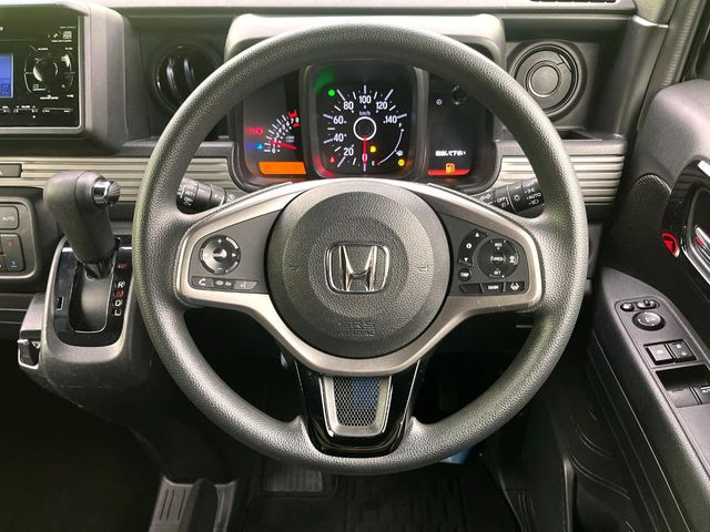 �y�X�e�A�����O�X�C�b�`�z�^�]���A�O������ڐ������炷���ƂȂ��A�I�[�f�B�I���̑��삪�\�ȕ֗��@�\!���S&���K�ȃh���C�u�����o���Ă���܂���