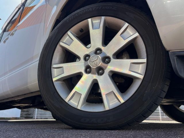 �y����18�C���`�A���~�z�C�[���z�O�ςɃ}�b�`���������A���~�z�C�[���𑕒����Ă���܂��B�e��ЊO�A���~�z�C�[����A�X�^�b�h���X�^�C�����戵�����Ă���܂��B���񂲑��k����������