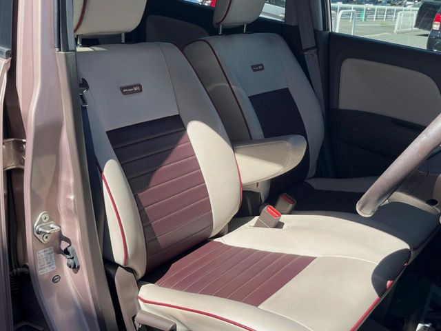 �y���烌�U�[�V�[�g�z����̂ӂ���肪�e�ՂŃ����e�i���X�����ȒP�ȁA�@�\���ɗD��鍇����v���̗p�����㎿�ȃV�[�g�ł��B����S�n���悭�A���������ӂ��S�n�ǂ��ԓ���Ԃ����o���Ă���܂��B