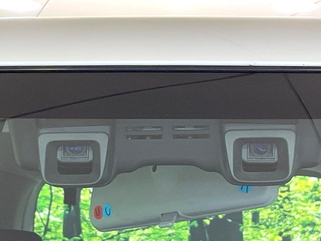 【スズキ セーフティサポート】走行中に前方の車両等を認識し、衝突しそうな時は警報とブレーキで衝突回避と被害軽減をアシスト。より安全にドライブをお楽しみいただけます。