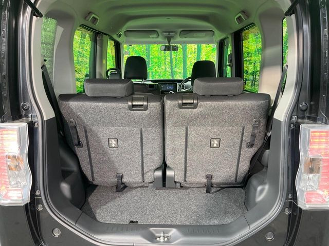 普段のお買い物や通勤、送迎等に十分な荷室スペースを確保しております。セカンドシートを倒すと、大きな荷物の積載も可能です♪