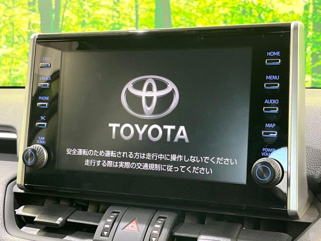 【9型ナビ機能付きディスプレイオーディオ】ナビ機能搭載の他、お持ちのスマートフォンと連携して、ナビやbluetoothでの音楽再生が可能です♪デザインはもちろん操作性も良好!