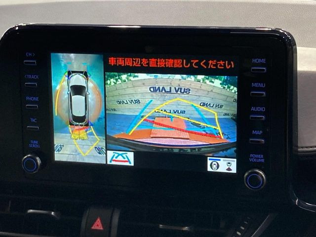 【パノラミックビューモニター】専用のカメラにより、上から見下ろしたような視点で360度クルマの周囲を確認することができます☆死角部分も確認しやすく、狭い場所での切り返しや駐車もスムーズに行えます。