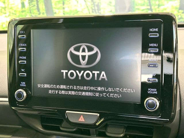 �y8�C���` �f�B�X�v���C�I�[�f�B�I�z���ʂ̃f�B�X�v���C��AppleCarPlay��AndroidAuto�����p�\�B�傫�ȉ�ʂŃX�}�z�i�r�A�v���������p���������܂���