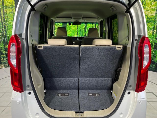 普段のお買い物や通勤、送迎等に十分な荷室スペースを確保しております。セカンドシートを倒すと、大きな荷物の積載も可能です♪