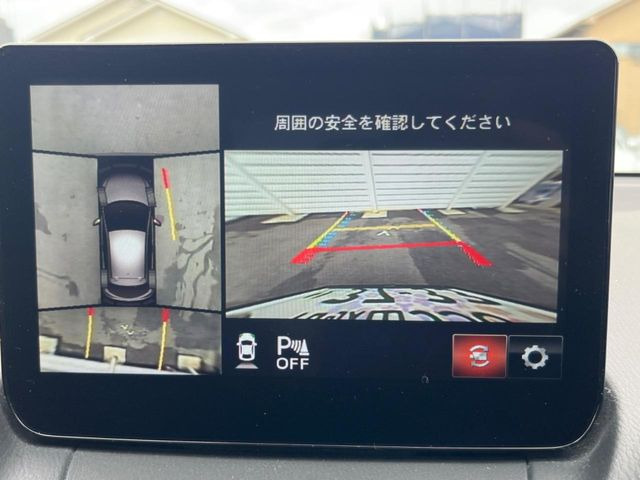 【360&deg;ビューモニター】専用のカメラにより、上から見下ろしたような視点で360度クルマの周囲を確認することができます☆死角部分も確認しやすく、狭い場所での切り返しや駐車もスムーズに行えます。